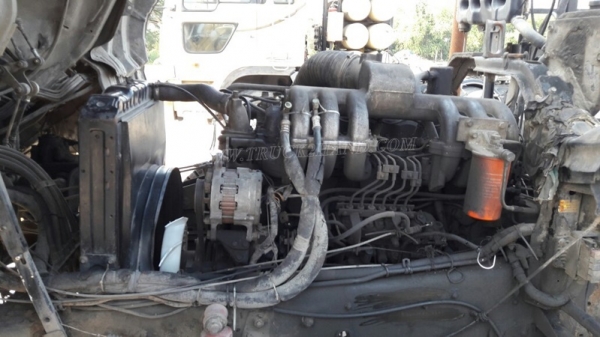 รถหัวลากฮีโน่ FM3MKKA ขนาด 240 แรงม้า ขับเคลื่อน 2 เพลา