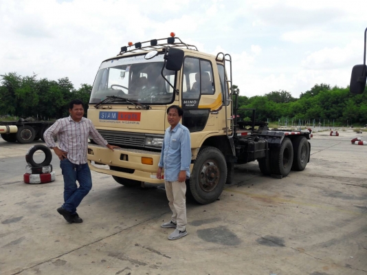 รถหัวลากฮีโน่ FM3MKKA ขนาด 240 แรงม้า ขับเคลื่อน 2 เพลา