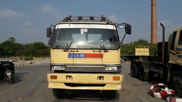 รถหัวลากฮีโน่ FM3MKKA ขนาด 240 แรงม้า ขับเคลื่อน 2 เพลา