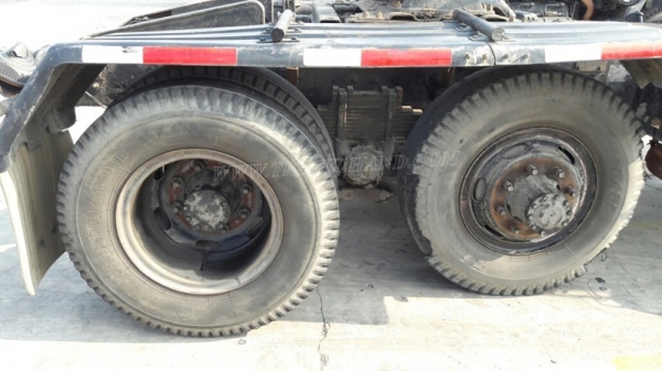 รถหัวลากฮีโน่ FM3MKKA ขนาด 240 แรงม้า ขับเคลื่อน 2 เพลา