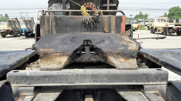 รถหัวลากฮีโน่ FM3MKLA ขนาด 240 แรงม้า ขับเคลื่อน 2 เพลา