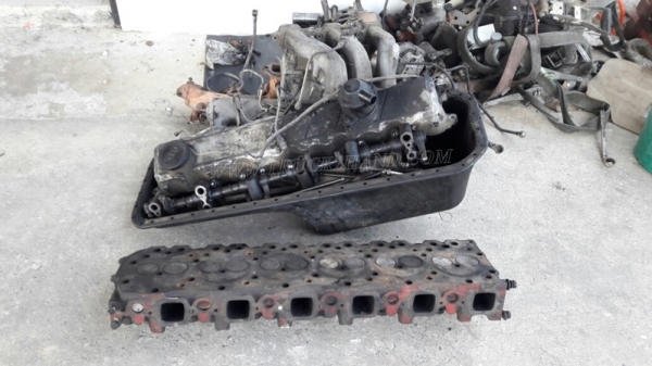 รถหัวลากฮีโน่ FM3MKLA ขนาด 240 แรงม้า ขับเคลื่อน 2 เพลา