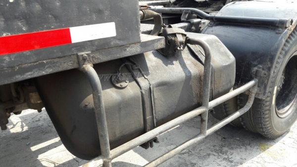 รถหัวลากฮีโน่ FM3MKLA ขนาด 240 แรงม้า ขับเคลื่อน 2 เพลา