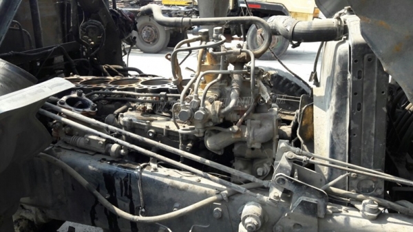 รถหัวลากฮีโน่ FM3MKLA ขนาด 240 แรงม้า ขับเคลื่อน 2 เพลา