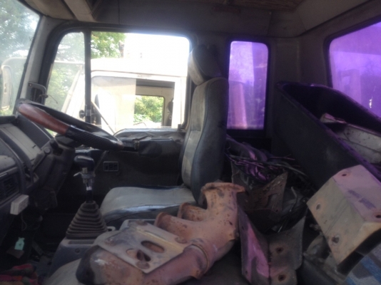 รถหัวลากฮีโน่ FM3MKLA ขนาด 240 แรงม้า ขับเคลื่อน 2 เพลา