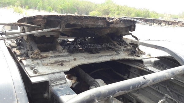 รถหัวลากฮีโน่ FM3MKLA ขนาด 240 แรงม้า ขับเคลื่อน 2 เพลา