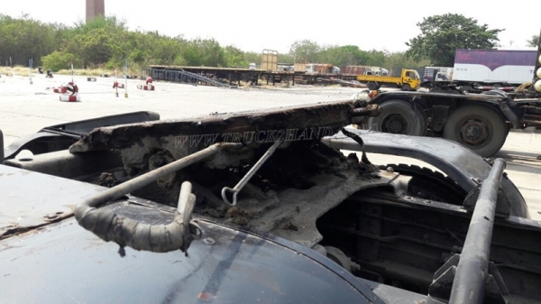 รถหัวลากฮีโน่ FM3MKLA ขนาด 240 แรงม้า ขับเคลื่อน 2 เพลา