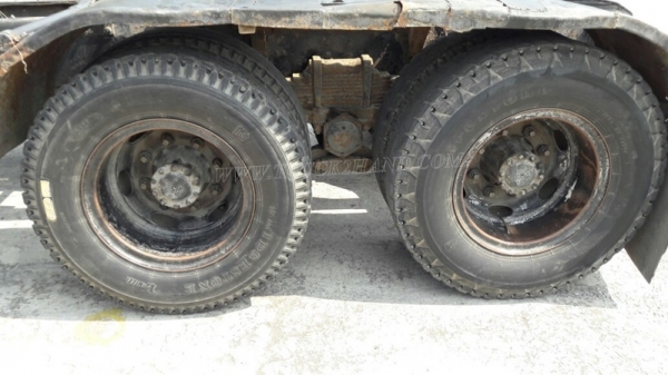 รถหัวลากฮีโน่ FM3MKLA ขนาด 240 แรงม้า ขับเคลื่อน 2 เพลา