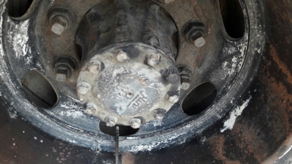 รถหัวลากฮีโน่ FM3MKLA ขนาด 240 แรงม้า ขับเคลื่อน 2 เพลา