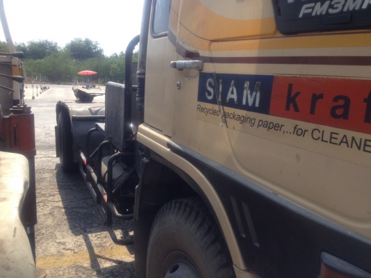 รถหัวลากฮีโน่ FM3MKLA ขนาด 240 แรงม้า ขับเคลื่อน 2 เพลา