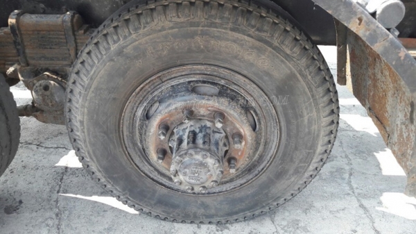 รถหัวลากฮีโน่ FM3MKLA ขนาด 240 แรงม้า ขับเคลื่อน 2 เพลา