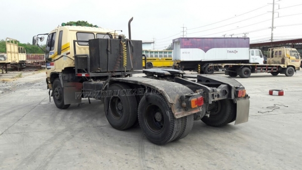 รถหัวลากฮีโน่ FM3MKLA ขนาด 240 แรงม้า ขับเคลื่อน 2 เพลา