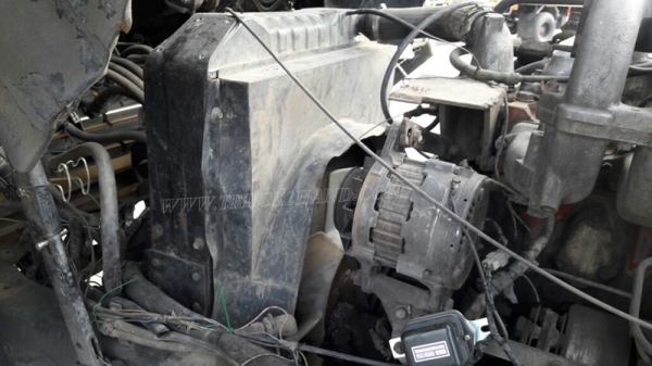 รถหัวลากฮีโน่ FM3MKLA ขนาด 240 แรงม้า ขับเคลื่อน 2 เพลา