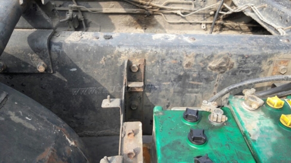 รถหัวลากฮีโน่ FM3MKLA ขนาด 240 แรงม้า ขับเคลื่อน 2 เพลา