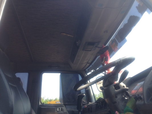 รถหัวลากฮีโน่ FM3MKLA ขนาด 240 แรงม้า ขับเคลื่อน 2 เพลา