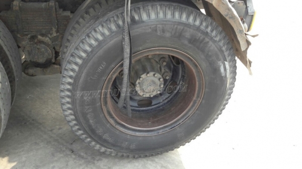 รถหัวลากฮีโน่ FM3MKLA ขนาด 240 แรงม้า ขับเคลื่อน 2 เพลา