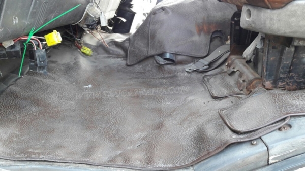 รถหัวลากฮีโน่ FM3MKLA ขนาด 240 แรงม้า ขับเคลื่อน 2 เพลา