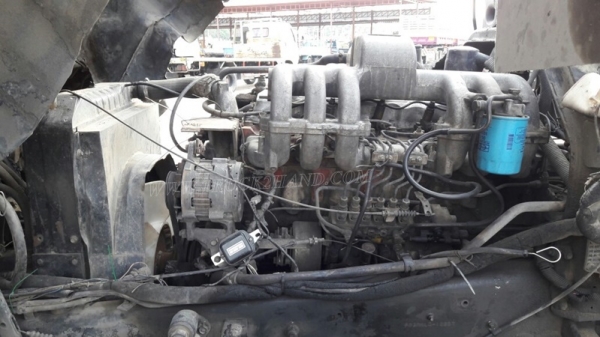 รถหัวลากฮีโน่ FM3MKLA ขนาด 240 แรงม้า ขับเคลื่อน 2 เพลา