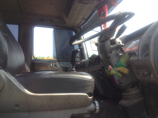 รถหัวลากฮีโน่ FM3MKLA ขนาด 240 แรงม้า ขับเคลื่อน 2 เพลา