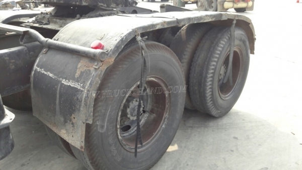 รถหัวลากฮีโน่ FM3MKLA ขนาด 240 แรงม้า ขับเคลื่อน 2 เพลา