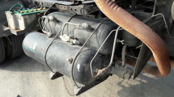 รถหัวลากฮีโน่ FM3MKLA ขนาด 240 แรงม้า ขับเคลื่อน 2 เพลา