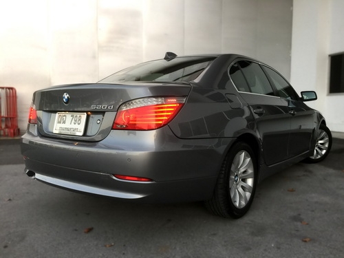 **Bmw 520d ปี08 สีเทา ออฟชั่นครบ ออกศูนย์แท้ เลขไมล์น้อย สวยจัด ไร้ที่ติ**