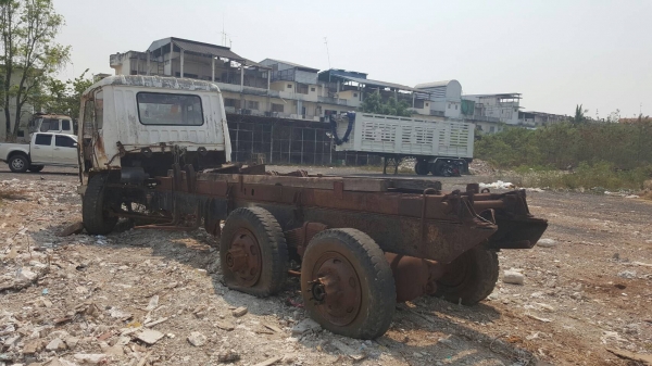 ขาย คัสซีไอ้หลง FN527M-A พร้อมเล่มทะเบียนแจ้ง ม.89 ตามสภาพไม่มีเครื่องเกียร์ ชุดเพลาข้างและเพลาขับมีครบ ราคาต่อรองได้ครับ