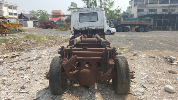 ขาย คัสซีไอ้หลง FN527M-A พร้อมเล่มทะเบียนแจ้ง ม.89 ตามสภาพไม่มีเครื่องเกียร์ ชุดเพลาข้างและเพลาขับมีครบ ราคาต่อรองได้ครับ