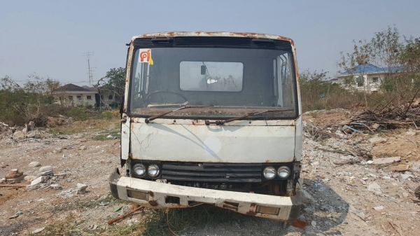 ขาย คัสซีไอ้หลง FN527M-A พร้อมเล่มทะเบียนแจ้ง ม.89 ตามสภาพไม่มีเครื่องเกียร์ ชุดเพลาข้างและเพลาขับมีครบ ราคาต่อรองได้ครับ