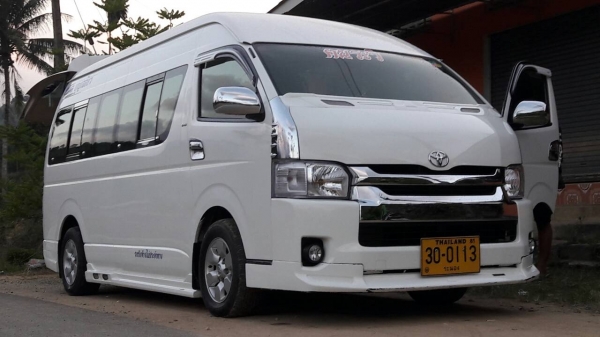 ขายรถตู้ปี2006 รถบ้านเจ้าของขายเอง เครื่อง ดีเชล2500 เครื่องเสียงเต็ม แอบัส 087-8978289 ขายรถตู้ปี2006 รถบ้านเจ้าของขายเอง เครื่อง ดีเชล2500 เครื่องเสียงเต็ม แอบัส 087-8978289