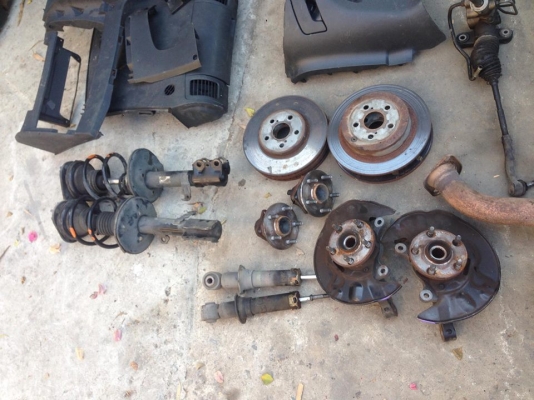 ขายอะไหล่รถโตโยต้าวิช wish ทุกชิ้นครับ ลองโทรมาสอบถามได้ครับ ราคาตั้งแต่10-1000 บาทครับ