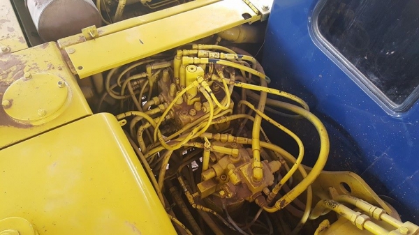 ขายรถแบ็คโคโกเบล sk120รุ่น3มาร์คทรี เก่านอกเอกสารใบอินวอย พร้อมใช้งานไฟฟ้าครบ ขายรถแบ็คโคโกเบล sk120รุ่น3มาร์คทรี เก่านอกเอกสารใบอินวอย พร้อมใช้งานไฟฟ้าครบ