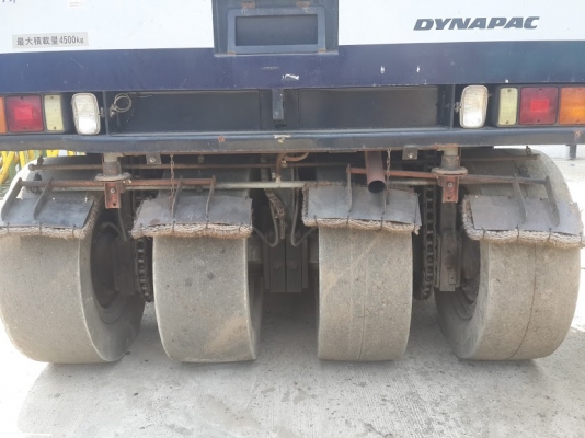 ****รถบดล้อยาง 7 ล้อ RT200WT ยี่ห้อ Dynapac**** มือสองญี่ปุ่น สนใจติดต่อ : 061-4194022 ใหม่ค่ะ