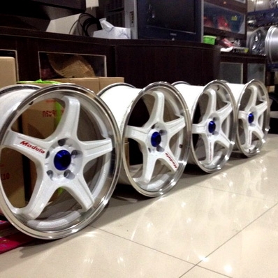 -------------ขายแล้ว--------------ล้อ17นิ้ว 5ก้าน 5รู114