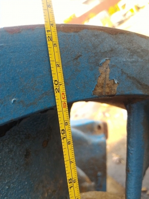 หัวปั๊มลม ยี่ห้อ Ingersoll Rand ( USA.) แบบลูกสูบ ขนาดใหญ่แบบ 3 สูบ  ตัวพูลเลย์ติดมาพร้อม ใช้มอเตอร์ขับ 20 - 30  แรงม้าขับ