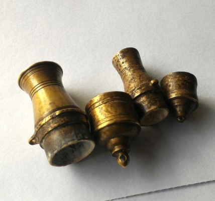 เต้าปูนสองพี่น้อง เนื้อทองเหลืองโบราณ ของเก่าของโบราณควรค่าแก่การสะสม