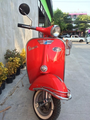 ขาย Vespa 64 อินเดีย พร้อมทะเบียนแท้โอนขนส่ง สีทำมาใหม่ไม่มีผุสภาพสวยมาก เครื่องดีมาก