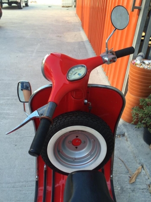 ขาย Vespa 64 อินเดีย พร้อมทะเบียนแท้โอนขนส่ง สีทำมาใหม่ไม่มีผุสภาพสวยมาก เครื่องดีมาก