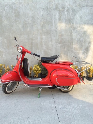ขาย Vespa 64 อินเดีย พร้อมทะเบียนแท้โอนขนส่ง สีทำมาใหม่ไม่มีผุสภาพสวยมาก เครื่องดีมาก