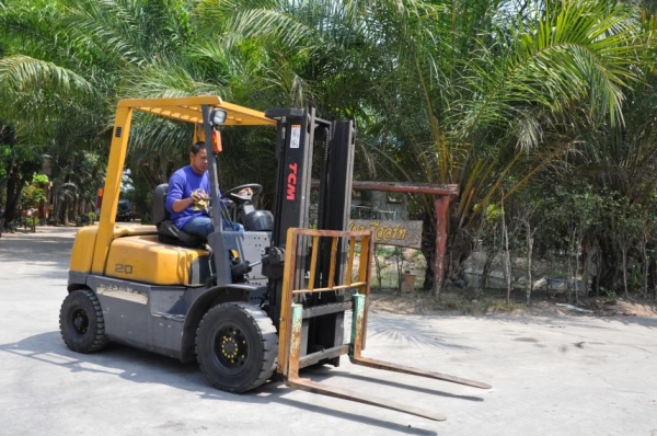 ขายFORKLIFT TCM FG20(2ตัน) เสา3เมตร สวยเดิมจากญี่ปุ่น ยังไม่เคยใช้ในไทย 139,000เท่านั้น!!