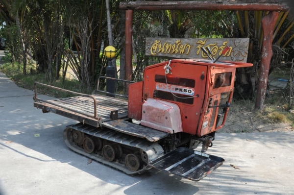 (ลดกระหน่ำ)ขายรถบรรทุก ตีนตะขาบyanmar PK50 8แรง ดีเซล มีเกียร์ สภาพ เดิมญี่ปุ่น อะเนคประสงค์ 19,500เท่านั้น!!