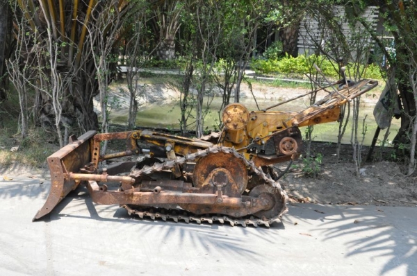 ขายเครื่องดันดิน (เอาเครื่องวางใช้งานได้เลย) สภาพเดิมๆจากญี่ปุ่นยังไม่เคยใช้ในไทย 25,000เท่านั้น