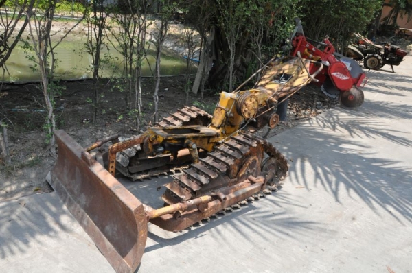 ขายเครื่องดันดิน (เอาเครื่องวางใช้งานได้เลย) สภาพเดิมๆจากญี่ปุ่นยังไม่เคยใช้ในไทย 25,000เท่านั้น