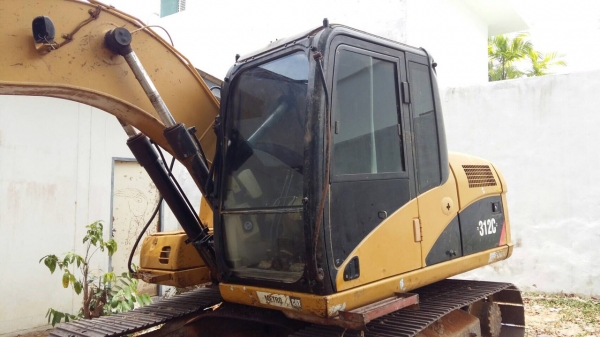Caterpillar  312c   ชั่วโมงงาน 8000