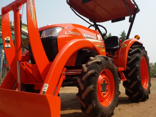 ปัญญาแทรคเตอร์..จัดมาให้ครับ ด่วน!!!คูโบต้า L3608 พร้อมใบมีดคานบนSD160และโรตาลี่RX163สภาพพร้อมใช้