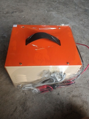 เครื่องชาร์ทแบตเตอรี Makita ขนาดกระแสชาร์ท 10 A. กระน้อยแบตไม่ฝัง ใช้ได้ตั้งแต่ 6 - 12  V.  ปรับตั้งกระแสชาร์ทได้ หลายระดับ