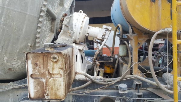 ขาย รถโม่ปูน โม่ตรง 5 คิว HINO FL176 ช่วงล่างใหญ่ 2 เพลา เครื่อง HO7C 180 แรงม้า คัสซีสวยตลอดเส้น สโลว์กลาง พวงมาลัยพาวเวอร์ ทะเบียนครบ ราคาต่อรองได้ครับ ขาย รถโม่ปูน โม่ตรง 5 คิว HINO FL176 ช่วงล่างใหญ่ 2 เพลา เครื่อง HO7C 180 แรงม้า คัสซีสวยตลอดเส้น สโลว์กลาง พวงมาลัยพาวเวอร์ ทะเบียนครบ ราคาต่อรองได้ครับ