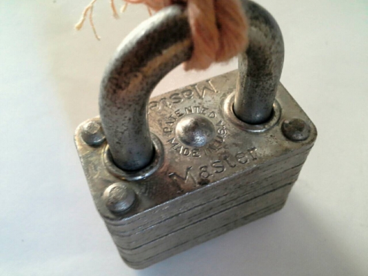 ขายแม่กุญแจMASTER Made in usa.ขนาดเล็กงานเก่าเก็บแข็งแรงทนทาน ขายแม่กุญแจMASTER Made in usa.ขนาดเล็กงานเก่าเก็บแข็งแรงทนทาน