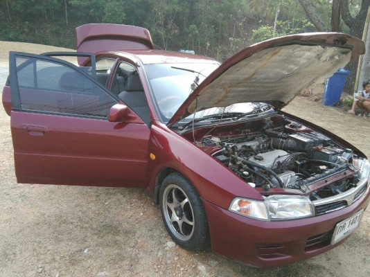 รถยี่ห้อ mitsubishi lancer