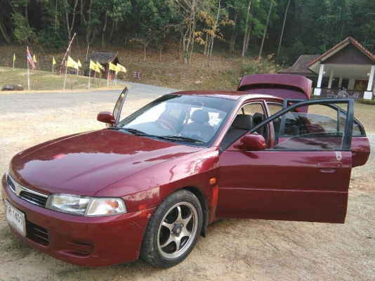 รถยี่ห้อ mitsubishi lancer